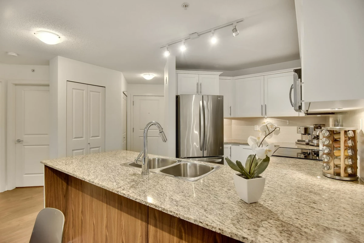 Primary Bathroom Photo of 402 8915 202 Street, Langley, BC