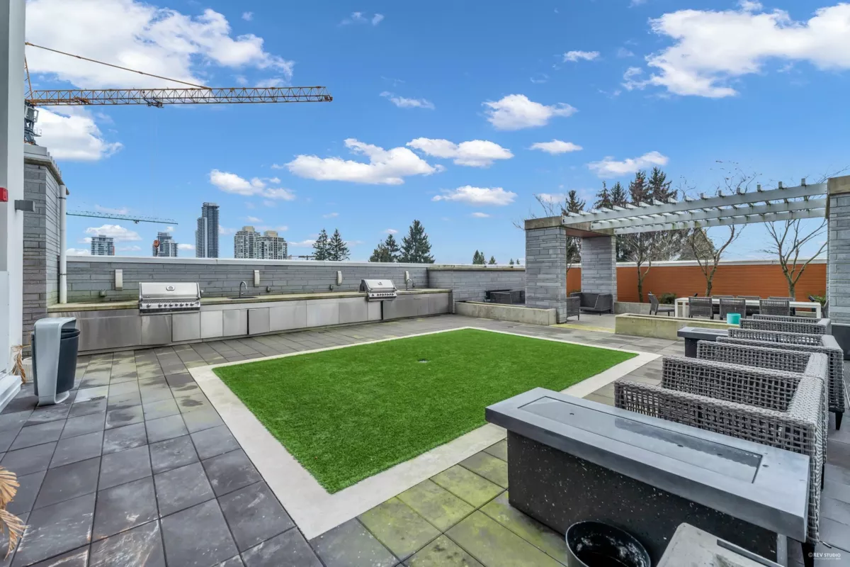 Hallway Photo of 2508 652 Whiting Way, Coquitlam, BC