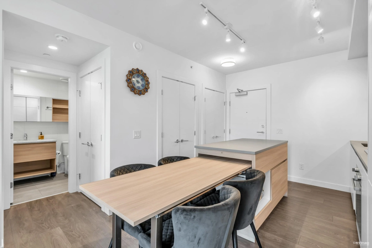 Kitchen Photo of 2508 652 Whiting Way, Coquitlam, BC