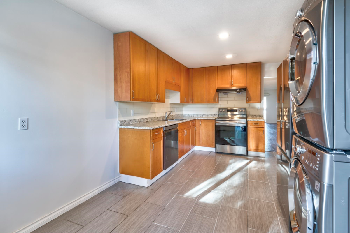 Breakfast Nook Photo of 5842 Woodsworth Street, Burnaby, BC