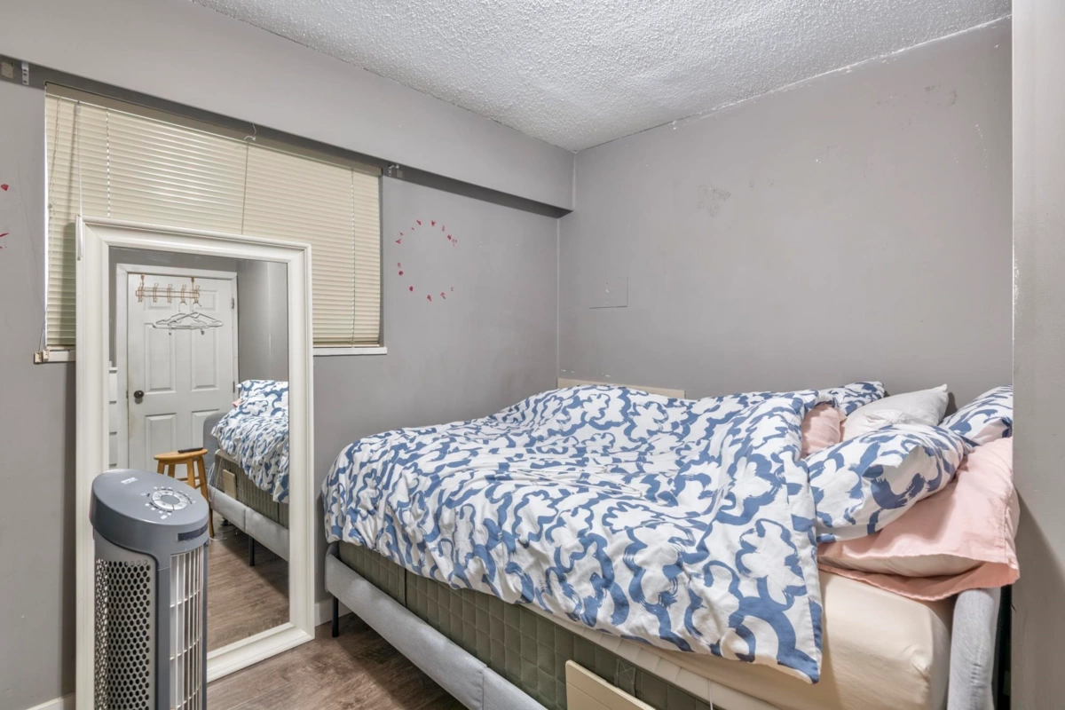 Entry Foyer Photo of 5842 Woodsworth Street, Burnaby, BC