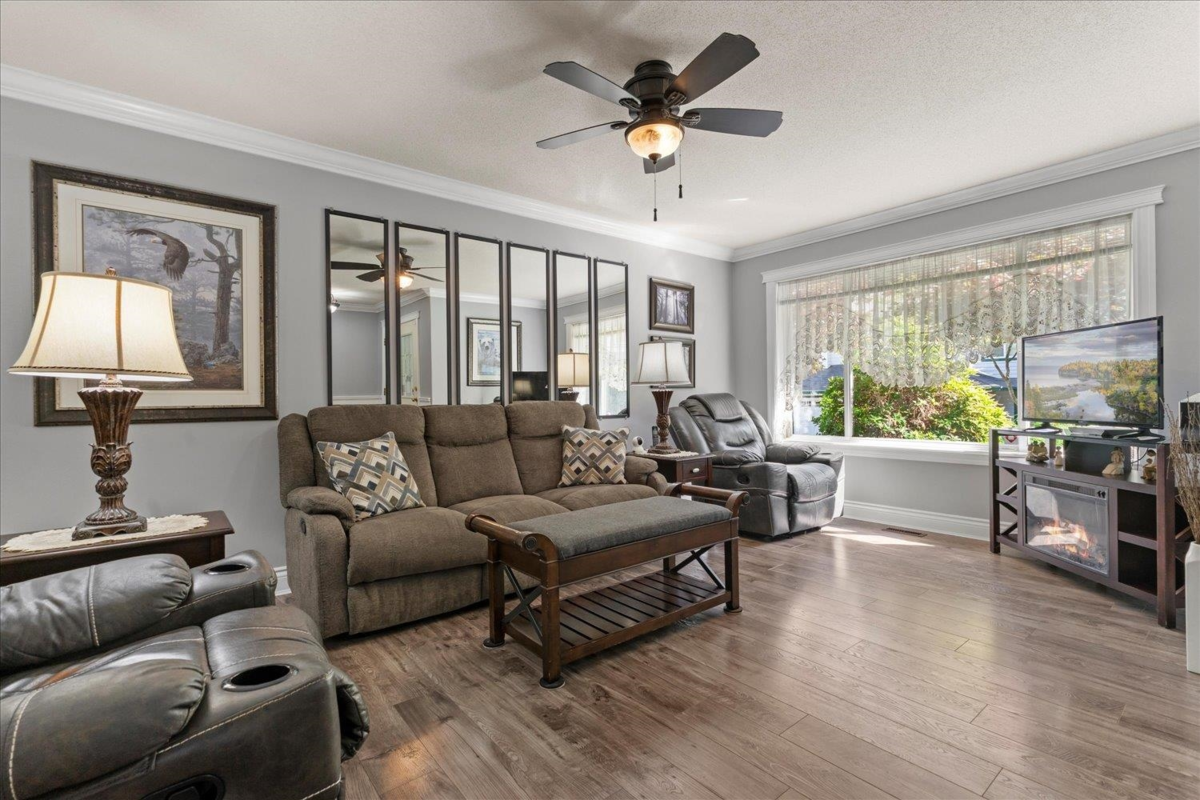 Family Room Photo of 35 34250 Hazelwood Avenue, Abbotsford, BC