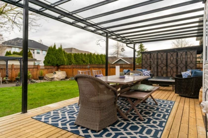 Front Yard Photo of 6528 187a Street, Surrey, BC