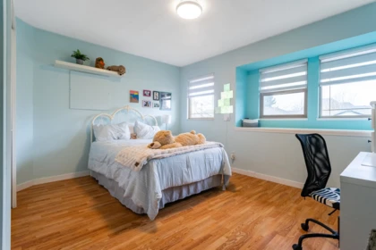 Hallway Photo of 6528 187a Street, Surrey, BC