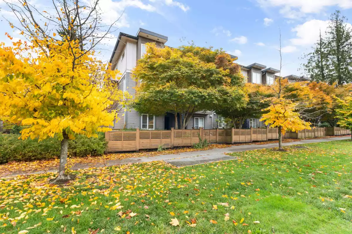 Garden / Landscaping Photo of 126 5888 144th Street, Surrey, BC