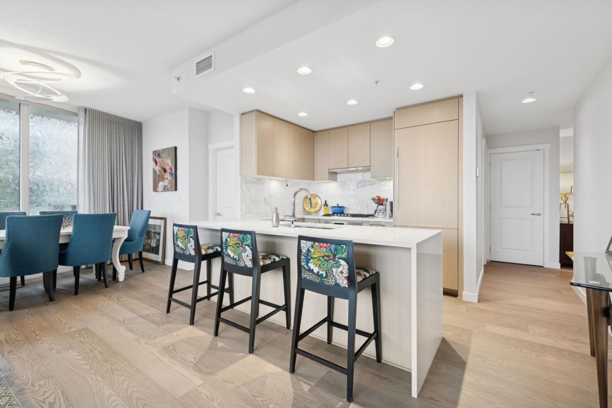 Kitchen Island Photo of 530 3563 Ross Drive, Vancouver, BC