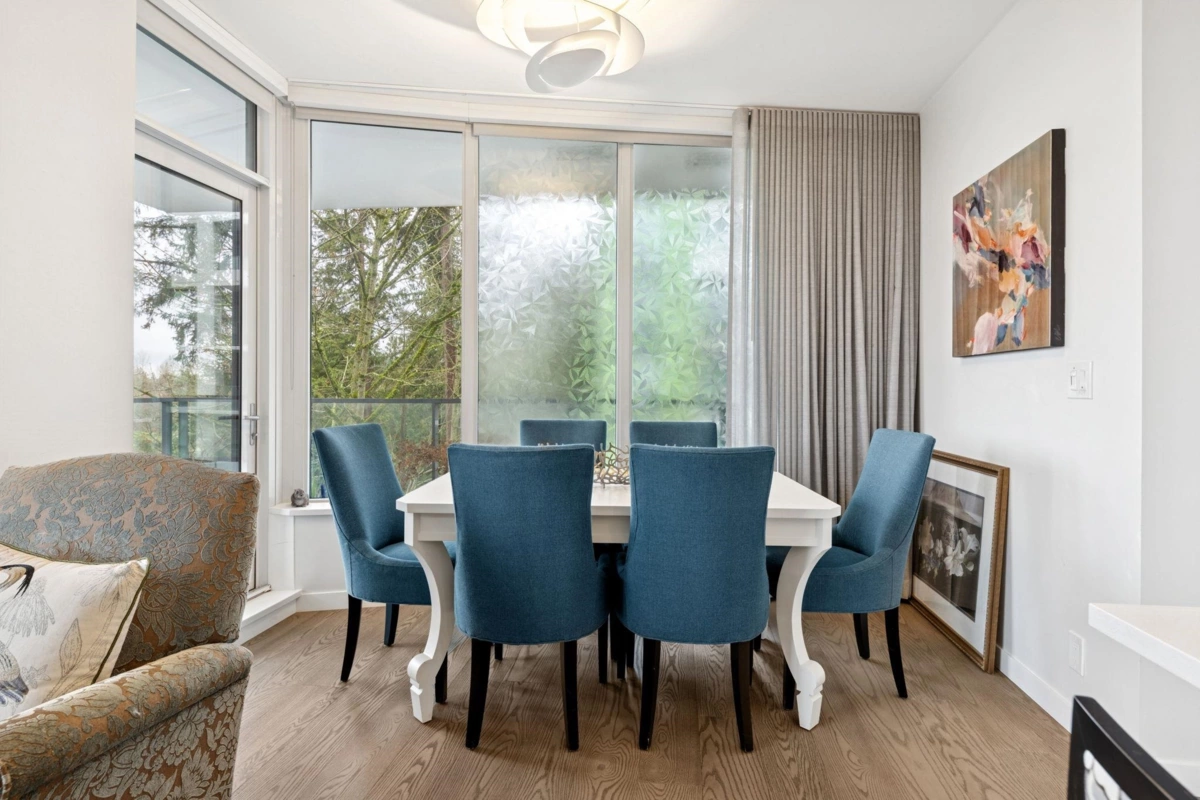 Walk-In Closet Photo of 530 3563 Ross Drive, Vancouver, BC