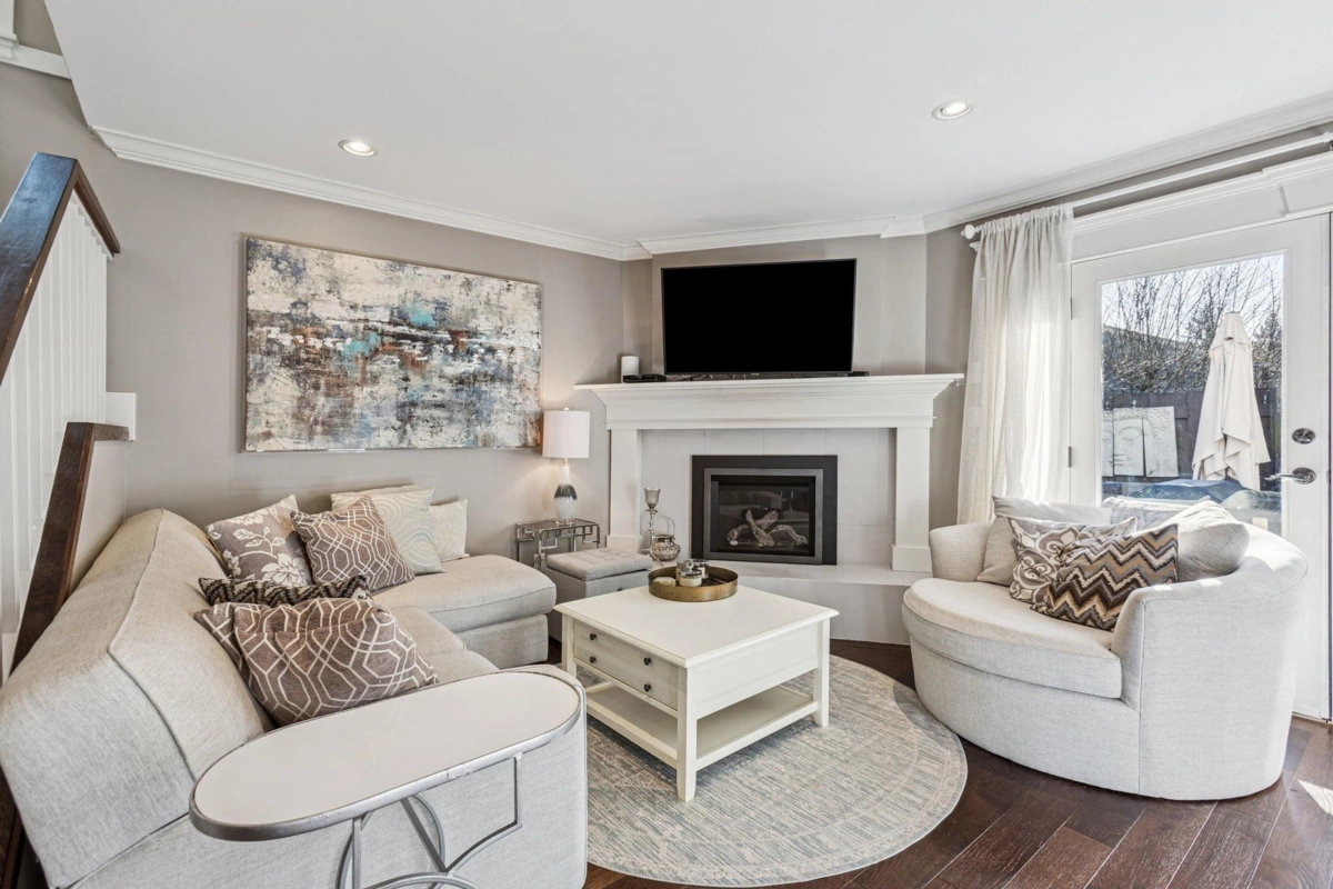 Living Room Photo of 4687 Hoskins Road, North Vancouver, BC