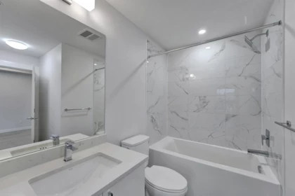 Hallway Photo of 419 33886 Pine Street, Abbotsford, BC
