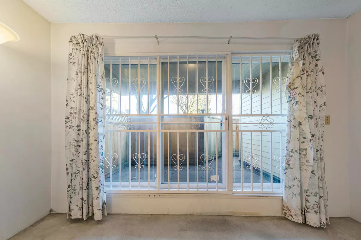 Breakfast Nook Photo of 115 1440 E Broadway Street, Vancouver, BC