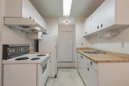 115 1440 E Broadway Street, Vancouver, BC