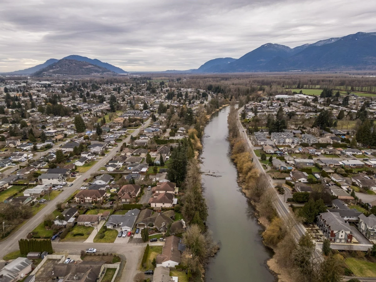 Community Amenities Photo (Clubhouse) of 6 46339 Hope River Road, Chilliwack, BC