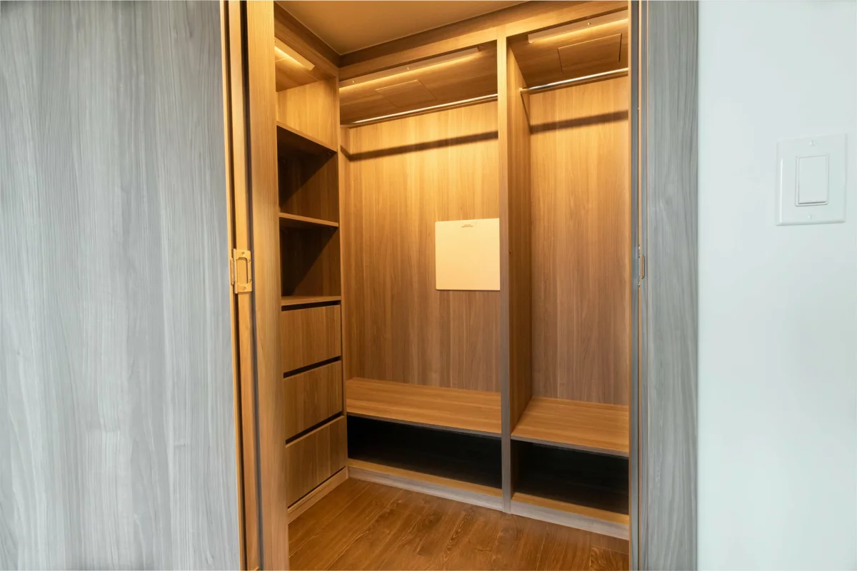 Primary Bathroom Photo of 605 8555 Capstan Way, Richmond, BC