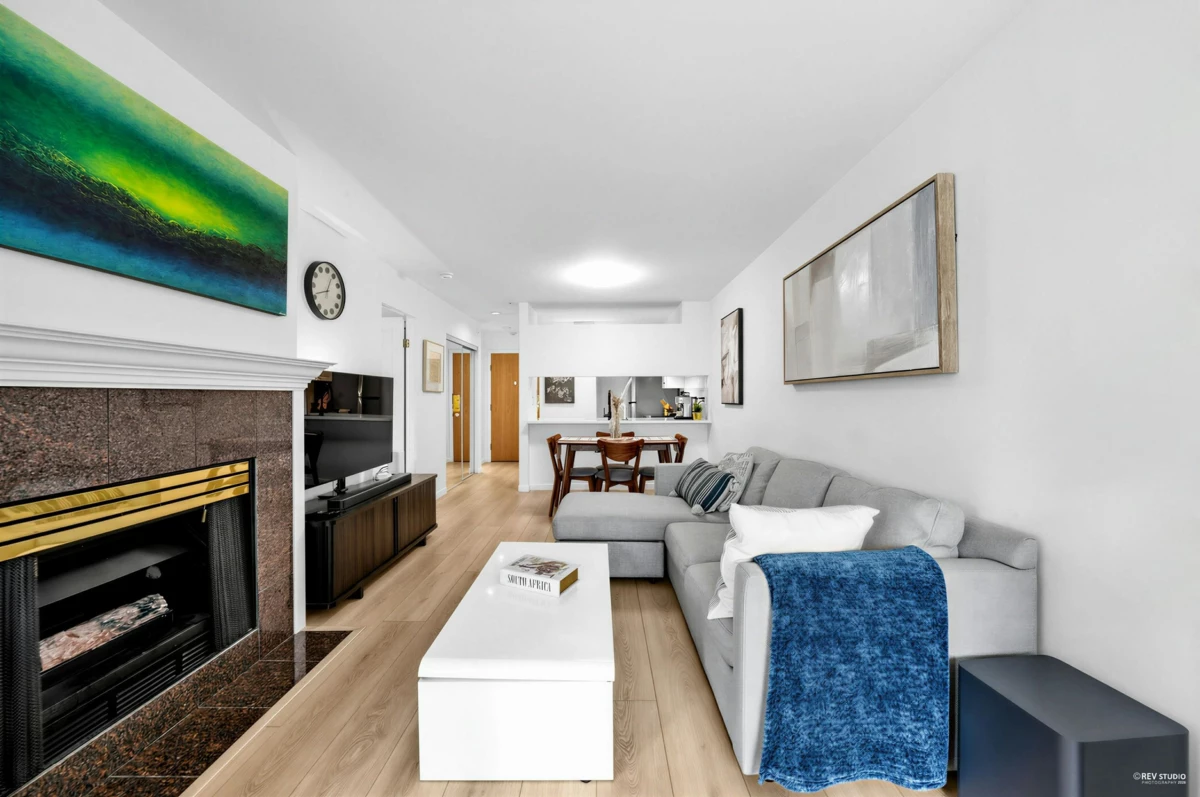 Basement Recreation Room Photo of 107 189 E 16th Avenue, Vancouver, BC