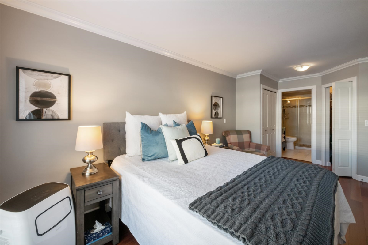 Bedroom 2 Photo of 303 1153 Vidal Street, White Rock, BC