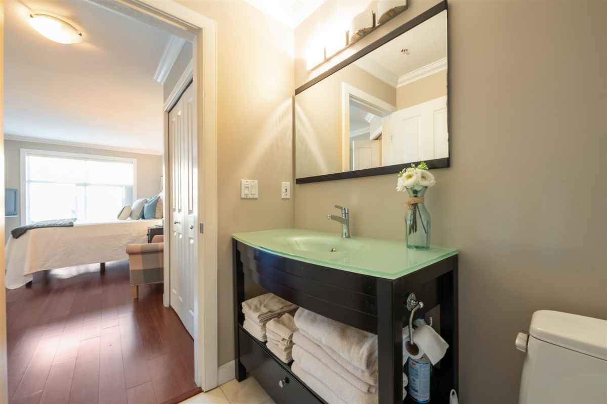 Bedroom 4 Photo of 303 1153 Vidal Street, White Rock, BC