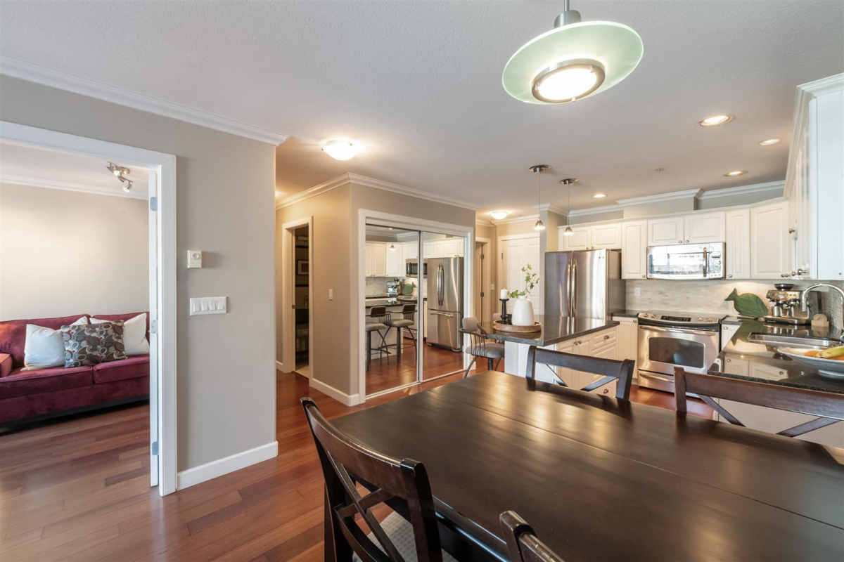 Breakfast Nook Photo of 303 1153 Vidal Street, White Rock, BC