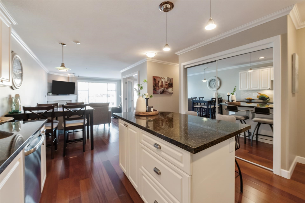 Kitchen Island Photo of 303 1153 Vidal Street, White Rock, BC