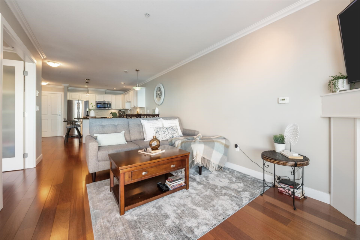 Living Room Photo of 303 1153 Vidal Street, White Rock, BC
