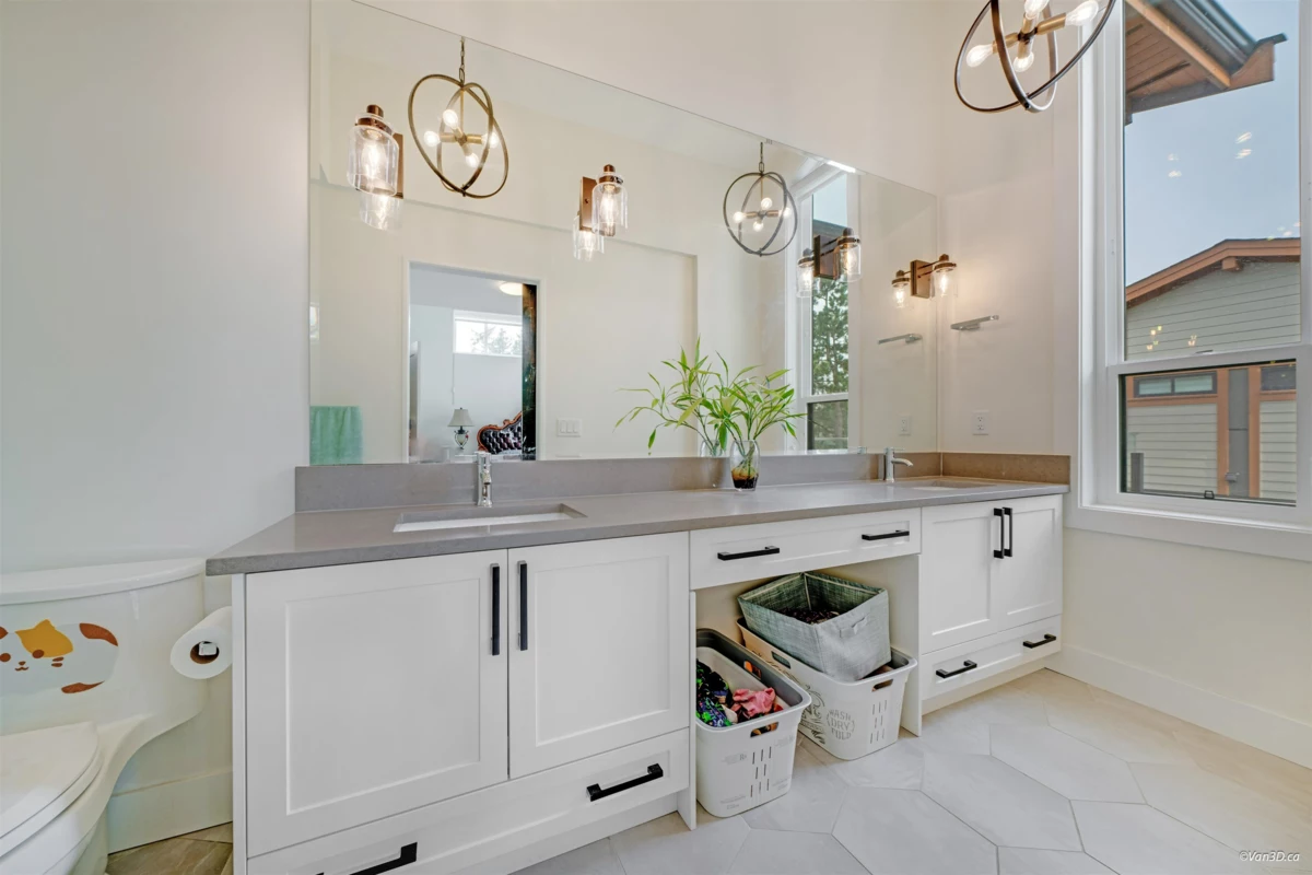 Entry Foyer Photo of 8 1454 162b Street, Surrey, BC