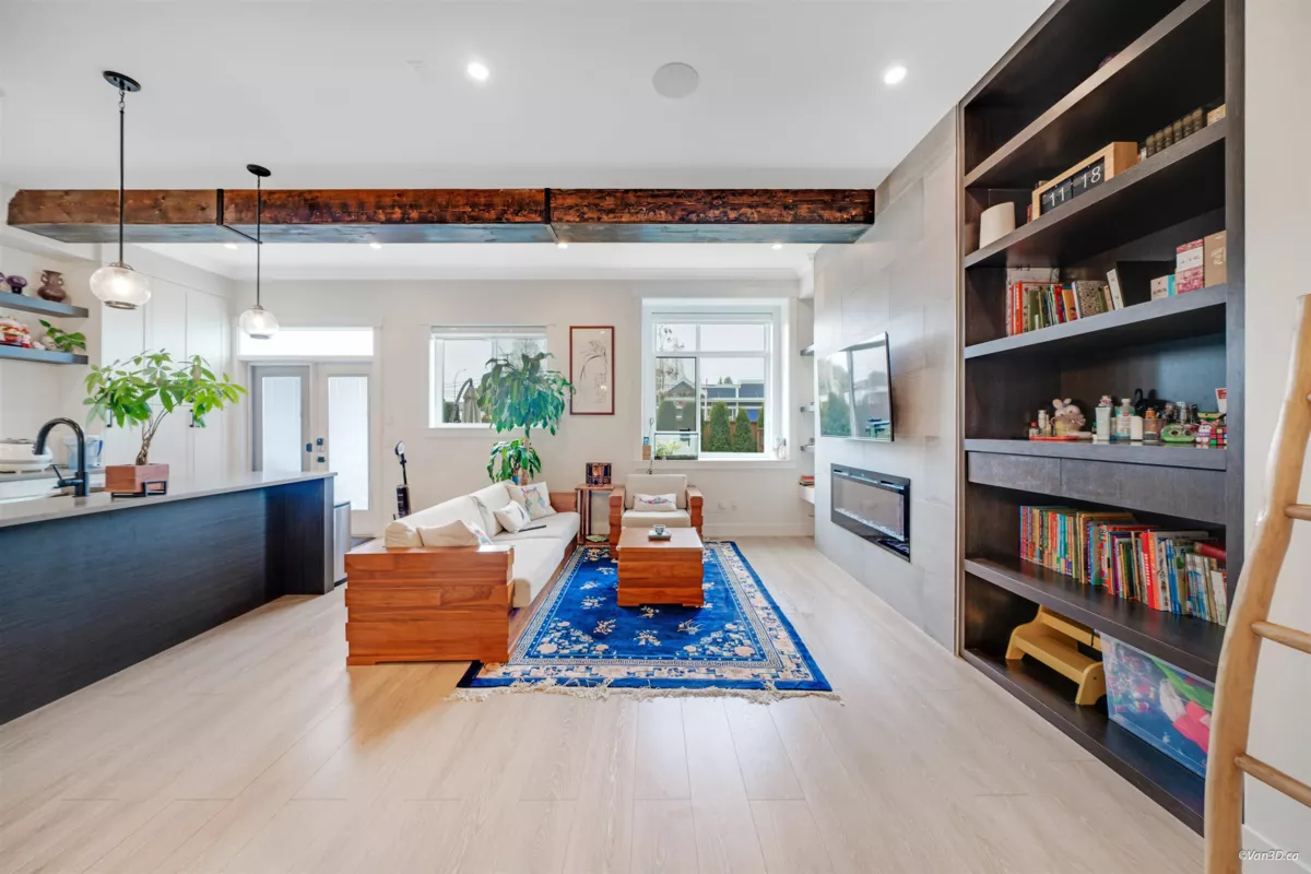 Kitchen Photo of 8 1454 162b Street, Surrey, BC