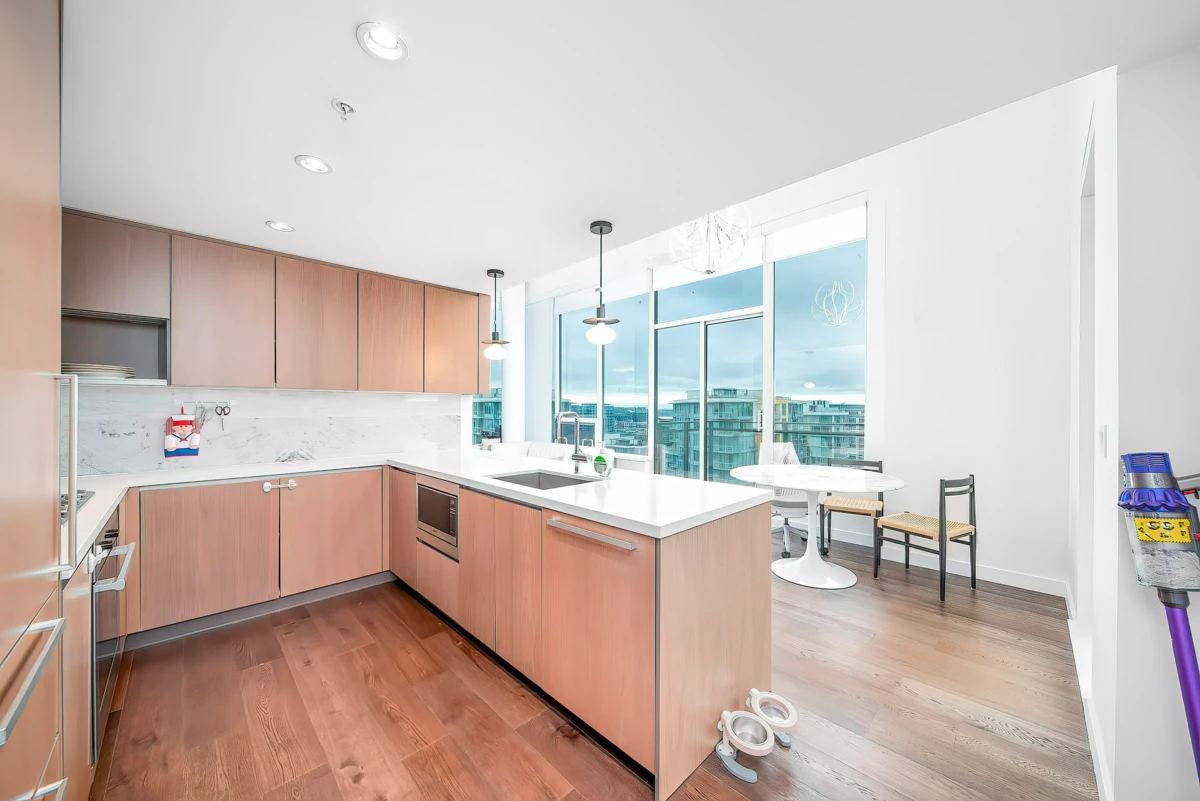 Primary Bedroom Photo of 1903 8833 Hazelbridge Way, Richmond, BC