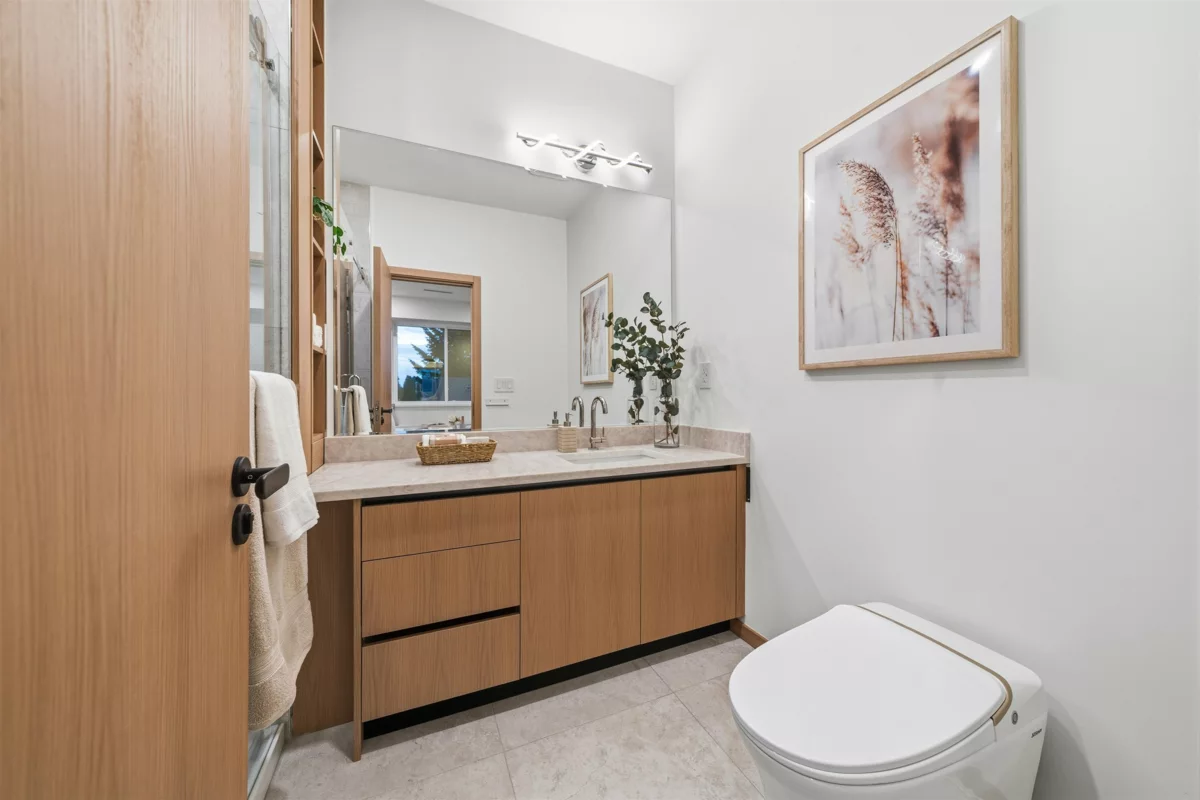 Walk-In Closet Photo of 8305 118a Street, Delta, BC