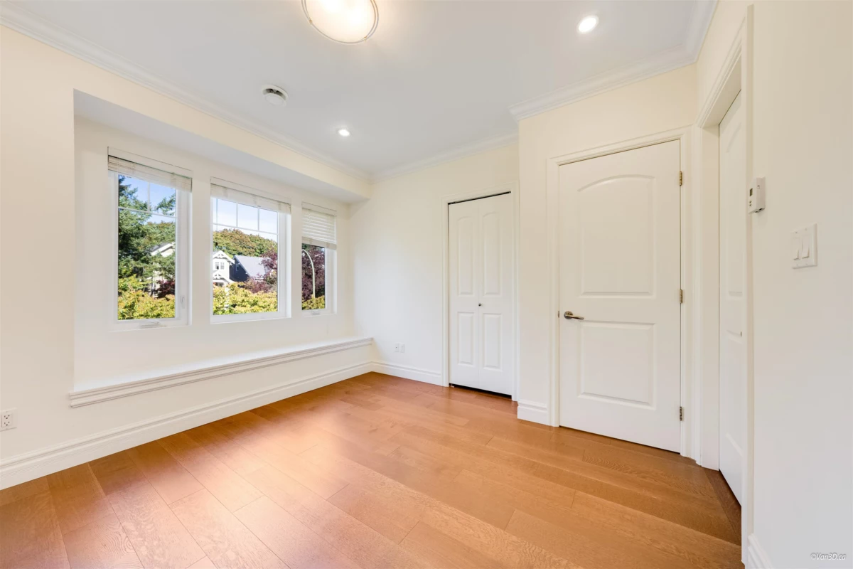 Powder Room Photo of 4042 W 20th Avenue, Vancouver, BC
