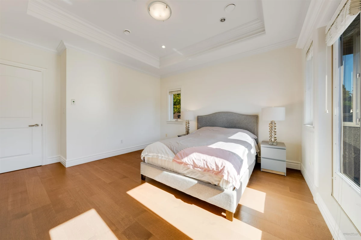 Walk-In Closet Photo of 4042 W 20th Avenue, Vancouver, BC