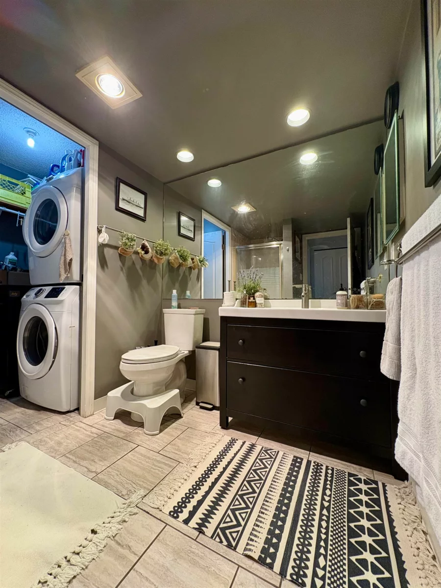 Guest Bathroom Photo of 305 1250 Quayside Drive, New Westminster, BC