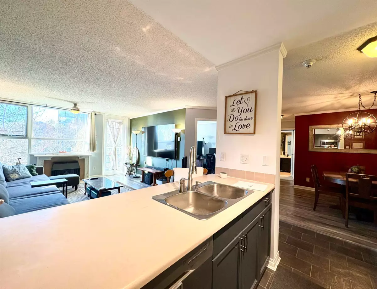 Kitchen Island Photo of 305 1250 Quayside Drive, New Westminster, BC