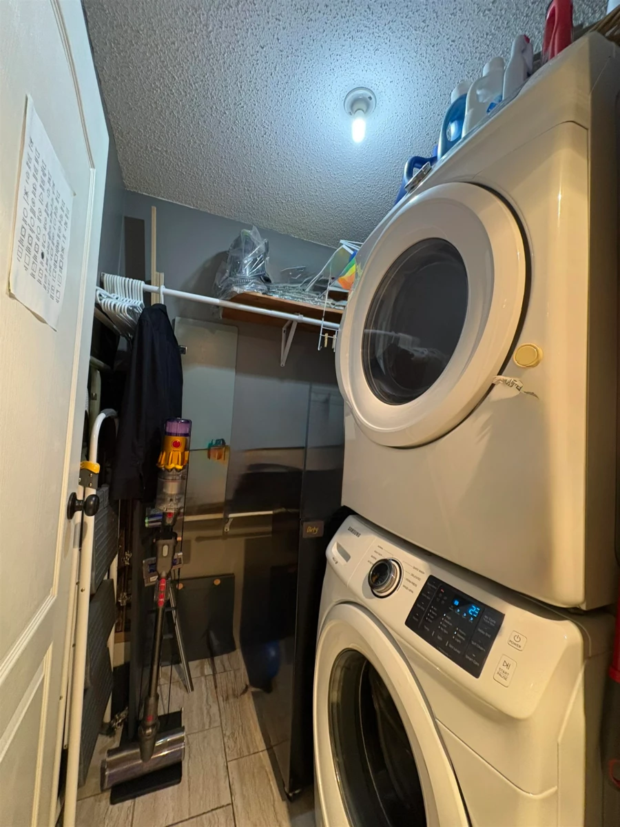 Powder Room Photo of 305 1250 Quayside Drive, New Westminster, BC