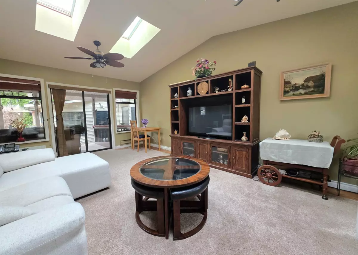 Breakfast Nook Photo of 3319 275 Street, Langley, BC