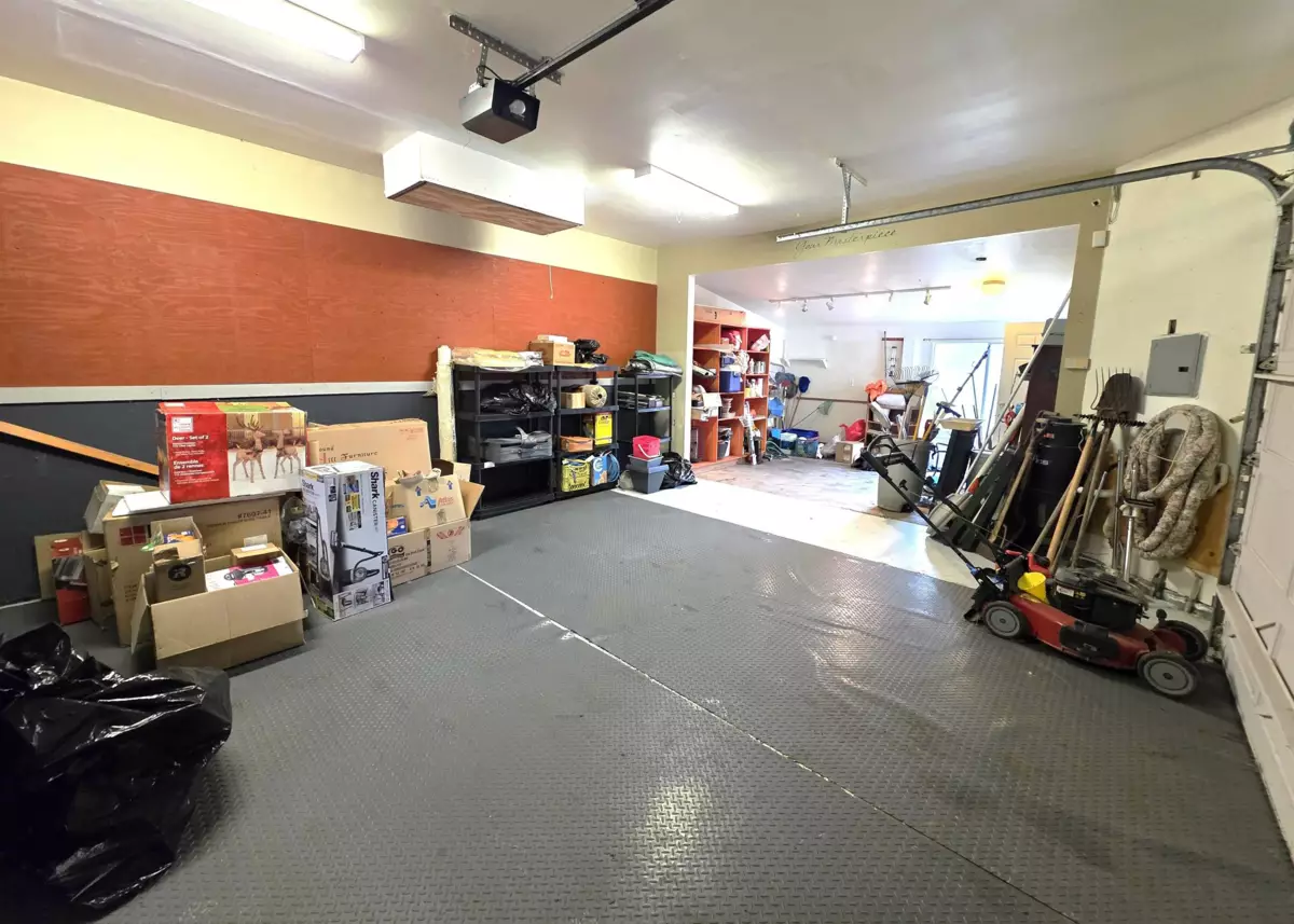 Swimming Pool Photo of 3319 275 Street, Langley, BC