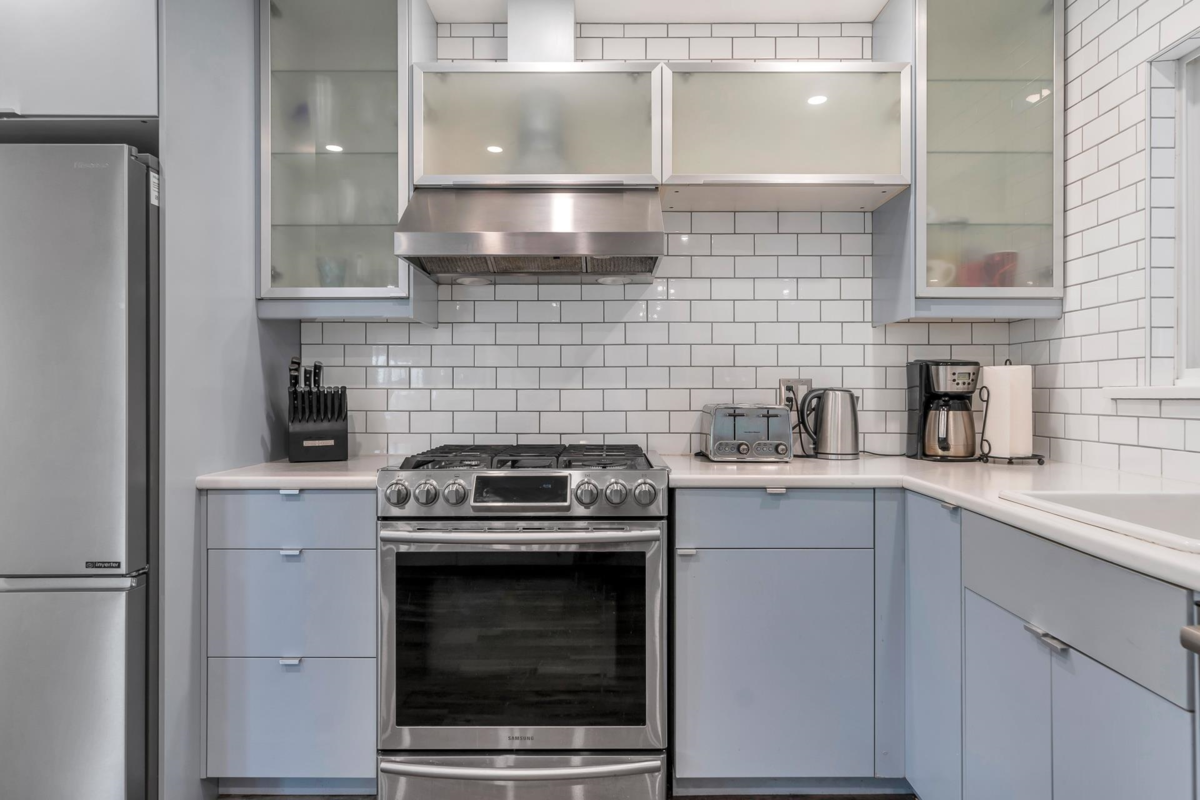 Breakfast Nook Photo of 24846 56 Avenue, Langley, BC