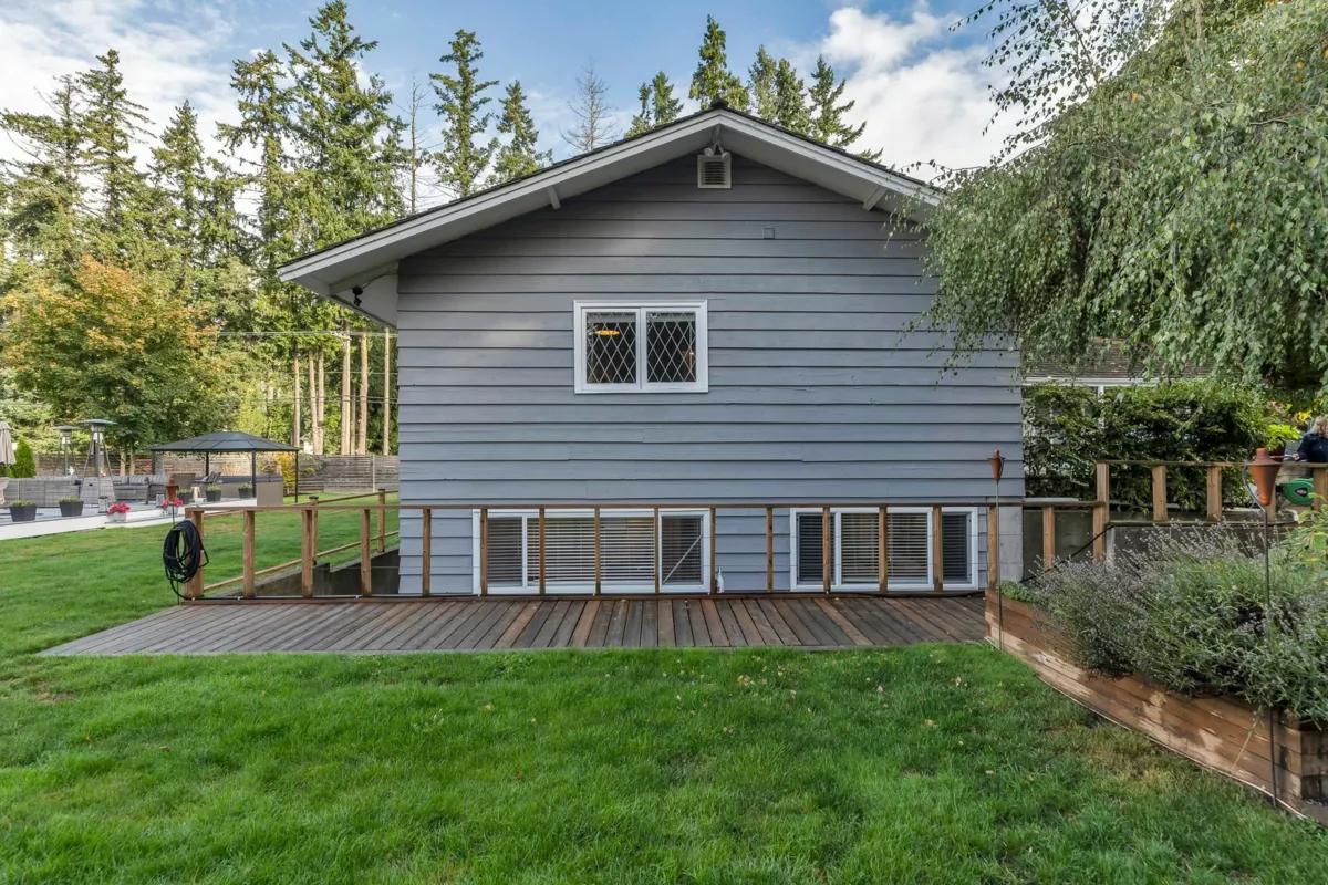 Front Yard Photo of 24846 56 Avenue, Langley, BC