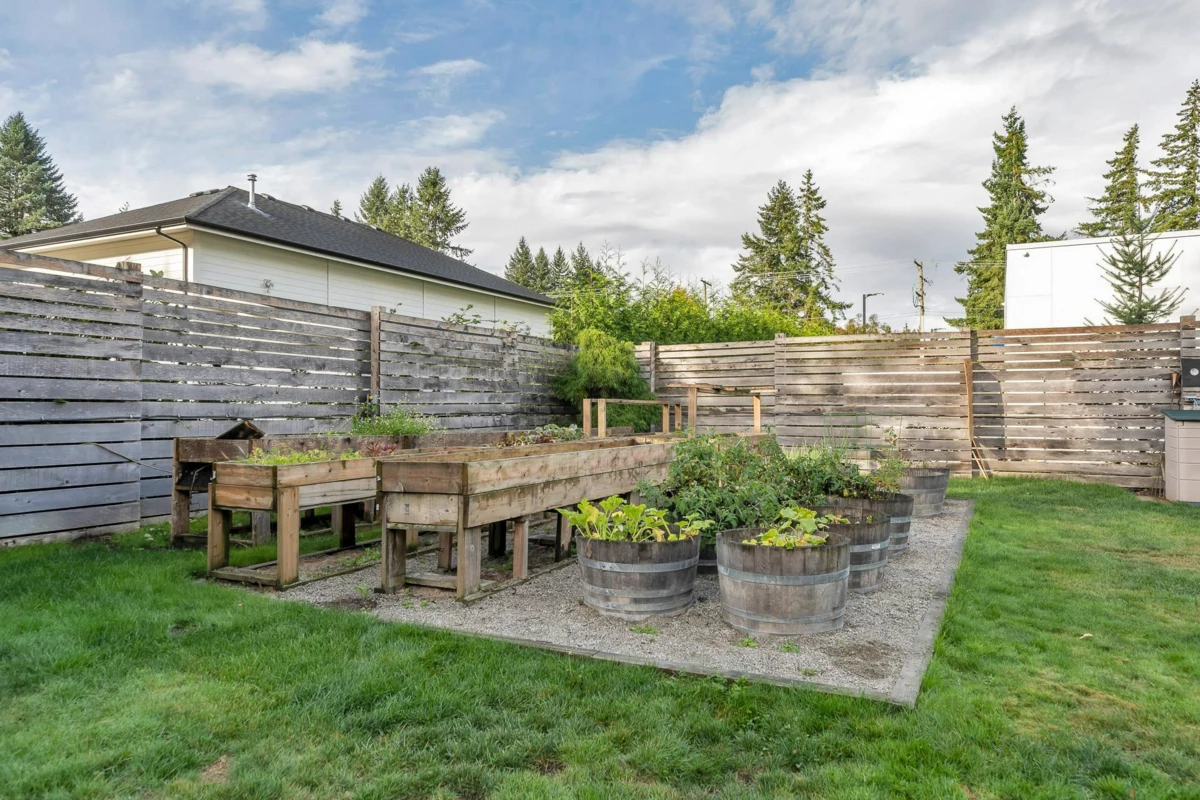 Outdoor Kitchen Photo of 24846 56 Avenue, Langley, BC