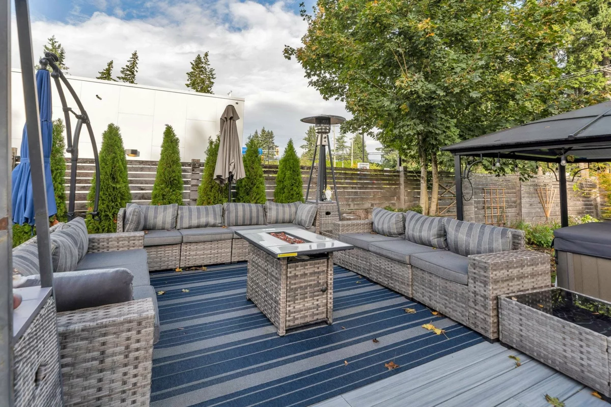 Swimming Pool Photo of 24846 56 Avenue, Langley, BC