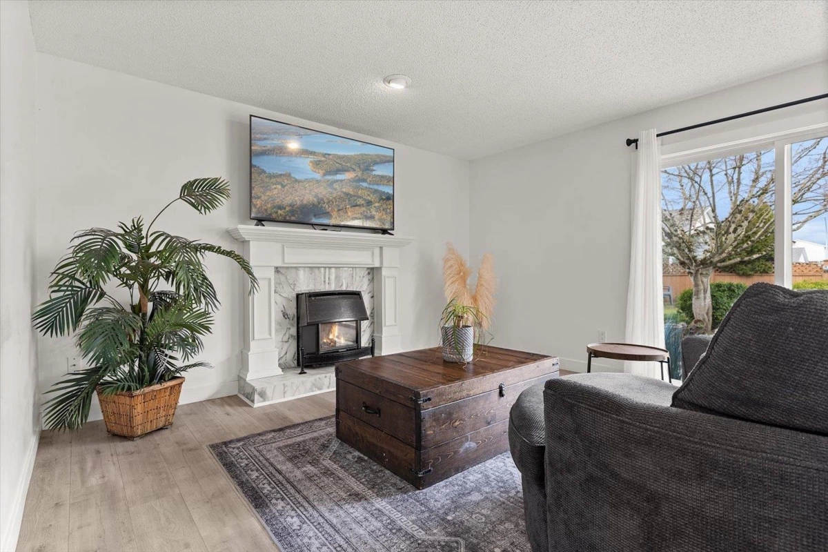 Bedroom 3 Photo of 44983 Cumberland Avenue, Chilliwack, BC