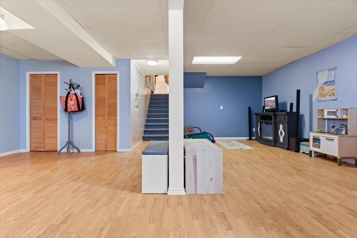 Staircase Photo of 44983 Cumberland Avenue, Chilliwack, BC