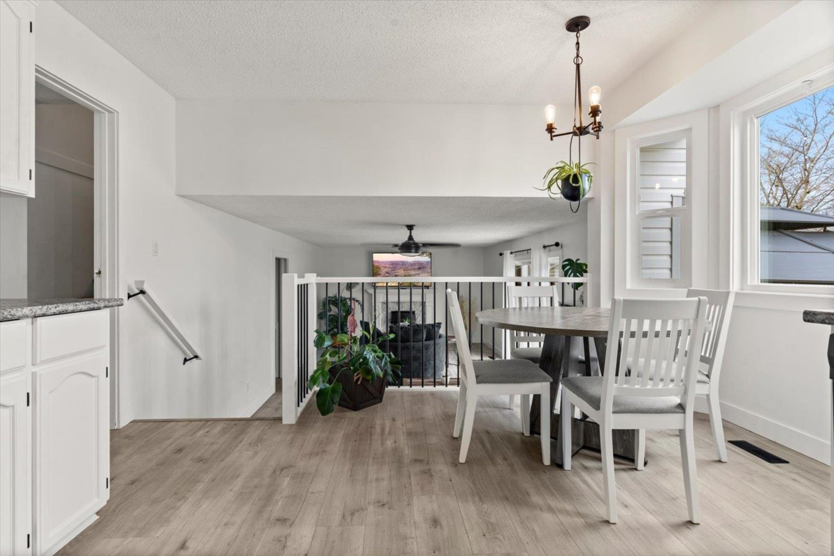 Walk-In Closet Photo of 44983 Cumberland Avenue, Chilliwack, BC