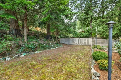 Basement Recreation Room Photo of 1309 Oceanview Road, Bowen Island, BC