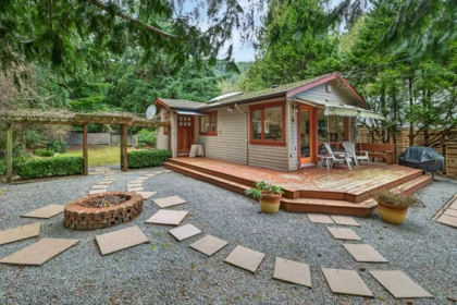 1309 Oceanview Road, Bowen Island, BC, Bowen Island — 1 bed single family residence for sale