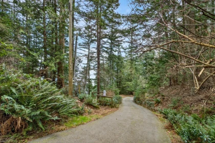 Hallway Photo of 1309 Oceanview Road, Bowen Island, BC
