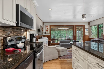 Primary Bedroom Photo of 1309 Oceanview Road, Bowen Island, BC