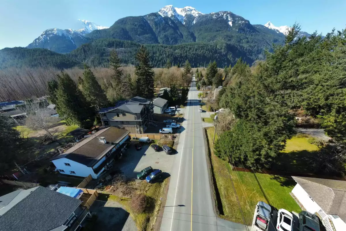 Front Yard Photo of 1352 Judd Road, Squamish, BC