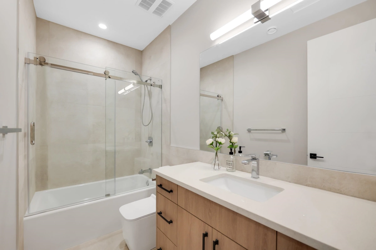 Guest Bathroom Photo of 1352 Judd Road, Squamish, BC