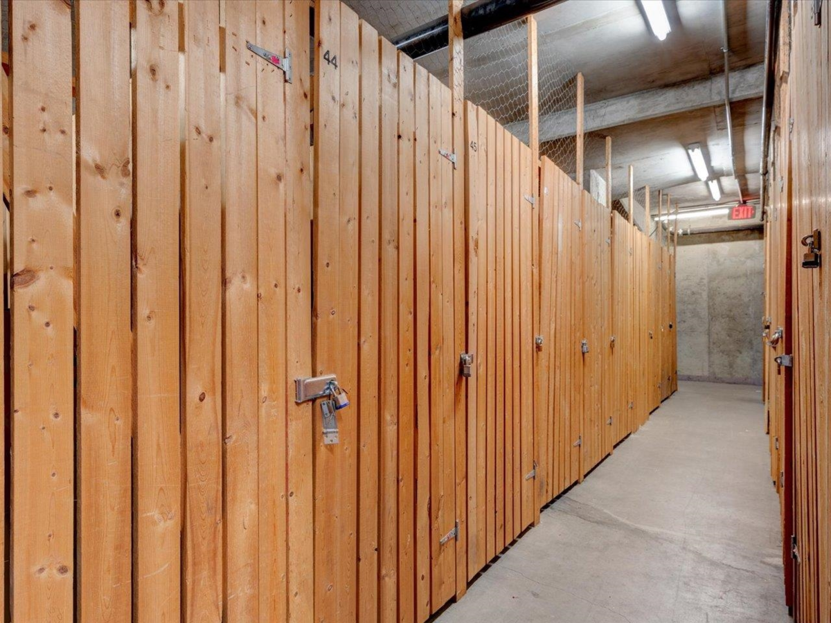 Mudroom Photo of 1607 1188 Richards Street, Vancouver, BC