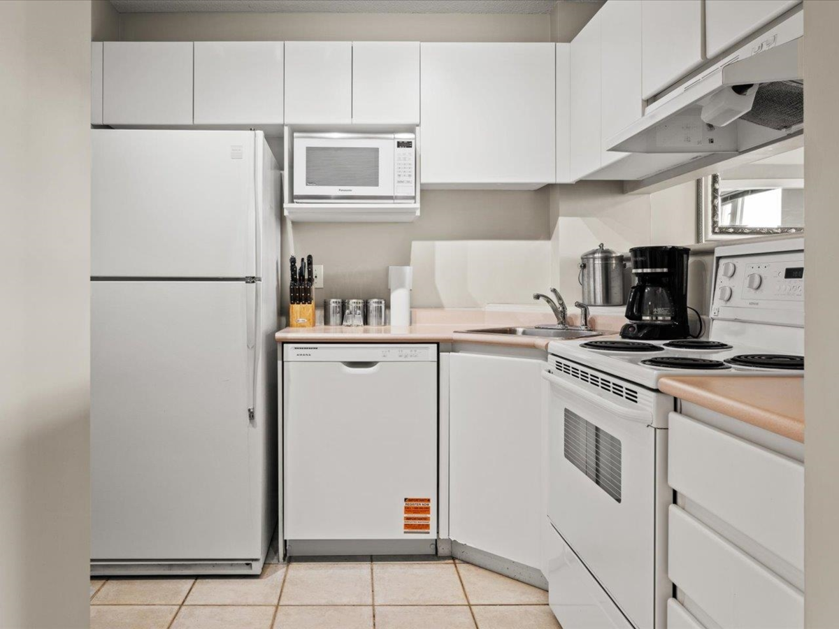 Primary Bathroom Photo of 1607 1188 Richards Street, Vancouver, BC