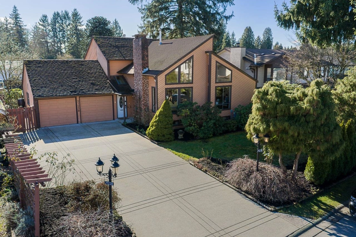 Outdoor Kitchen Photo of 21238 Cutler Place, Maple Ridge, BC